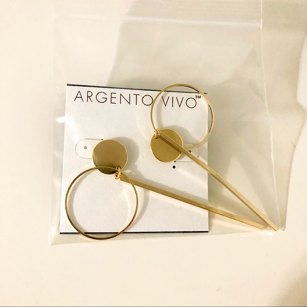 AQUA Earnings. NEW! Color: Gold